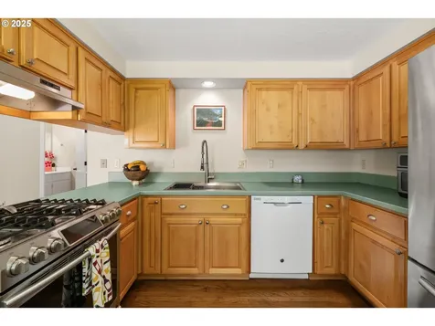 5877 NW 181st Avenue Portland OR 97229