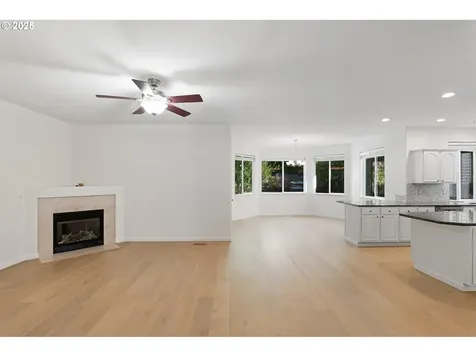 5728 NW Skycrest Parkway Portland OR 97229
