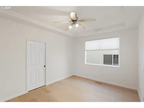 5728 NW Skycrest Parkway Portland OR 97229