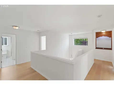 5728 NW Skycrest Parkway Portland OR 97229
