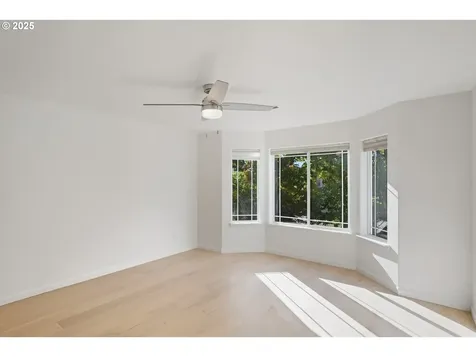 5728 NW Skycrest Parkway Portland OR 97229