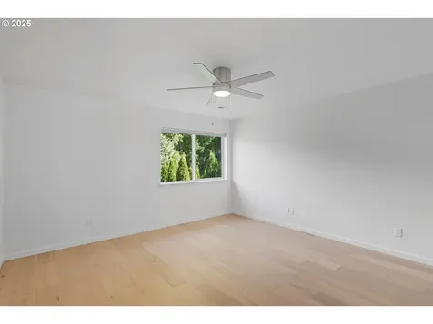 5728 NW Skycrest Parkway Portland OR 97229