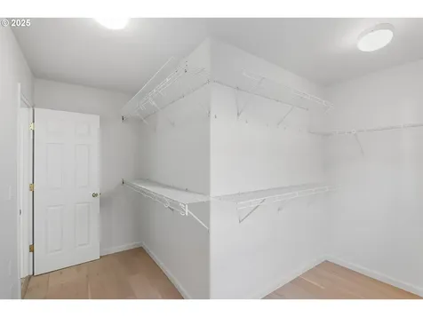 5728 NW Skycrest Parkway Portland OR 97229