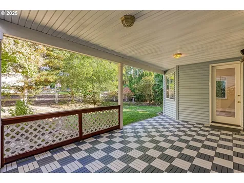 5728 NW Skycrest Parkway Portland OR 97229