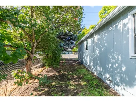 875 S 5th Street Lebanon OR 97355