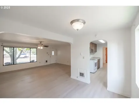875 S 5th Street Lebanon OR 97355