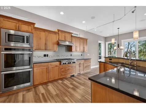 32092 SW Willamette Way Wilsonville OR 97070