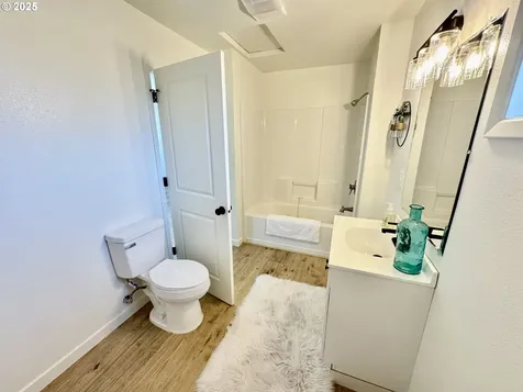 1212 E 10th Street The Dalles OR 97058