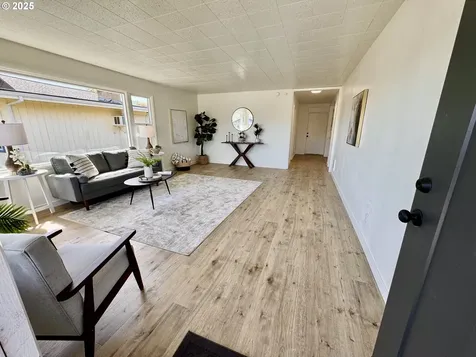 1212 E 10th Street The Dalles OR 97058