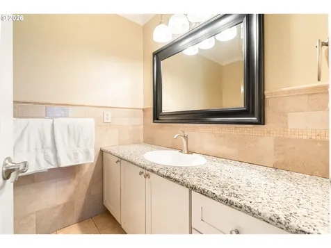 7422 SW 37th Avenue Portland OR 97219