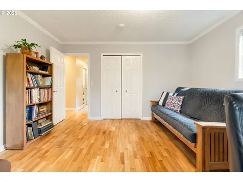 7422 SW 37th Avenue Portland OR 97219