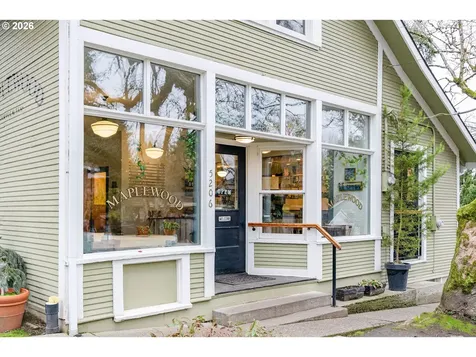 7422 SW 37th Avenue Portland OR 97219