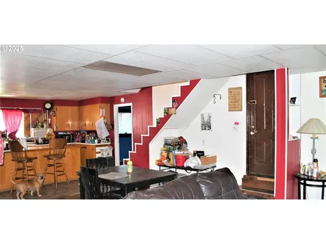 207 W Franklin Avenue Dayville OR 97825