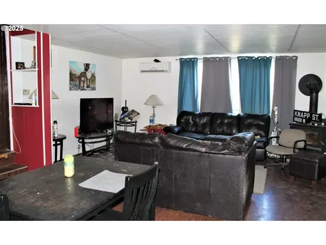 207 W Franklin Avenue Dayville OR 97825