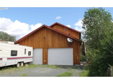 207 W Franklin Avenue Dayville OR 97825