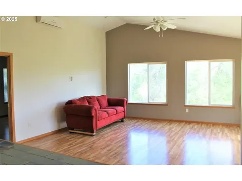 207 W Franklin Avenue Dayville OR 97825