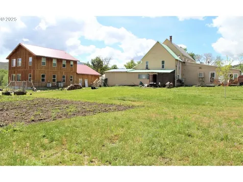 207 W Franklin Avenue Dayville OR 97825