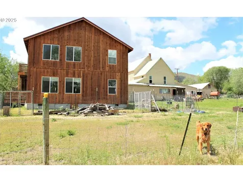 207 W Franklin Avenue Dayville OR 97825