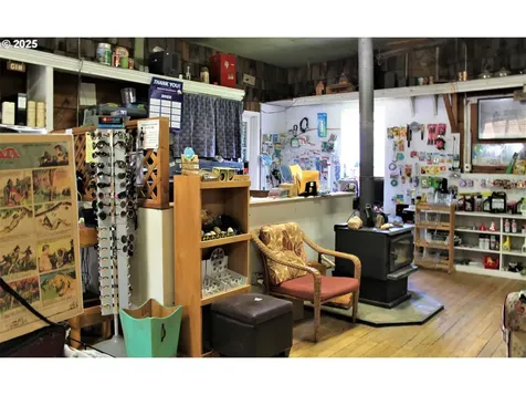207 W Franklin Avenue Dayville OR 97825