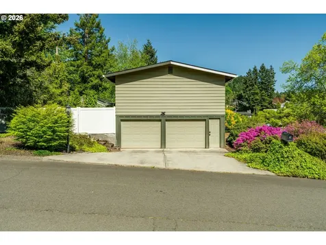 8385 SW Brookridge Street Portland OR 97225