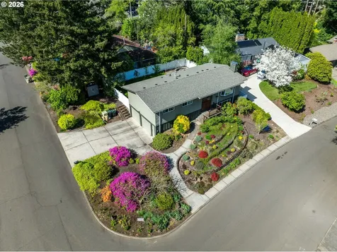 8385 SW Brookridge Street Portland OR 97225