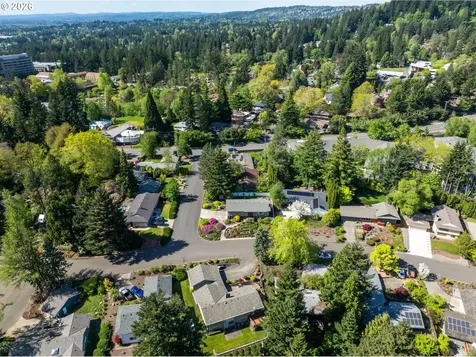 8385 SW Brookridge Street Portland OR 97225