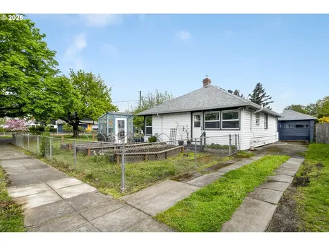 8604 NE Dyer Street Portland OR 97220