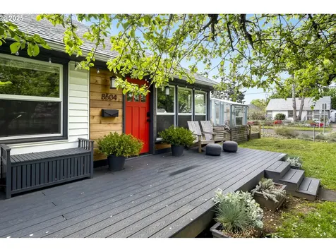 8604 NE Dyer Street Portland OR 97220