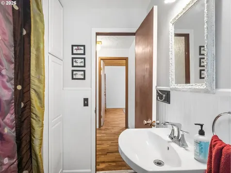 321 SE 108th Avenue Portland OR 97216