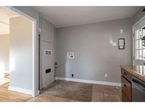 1551 NE Morris Street Roseburg OR 97470