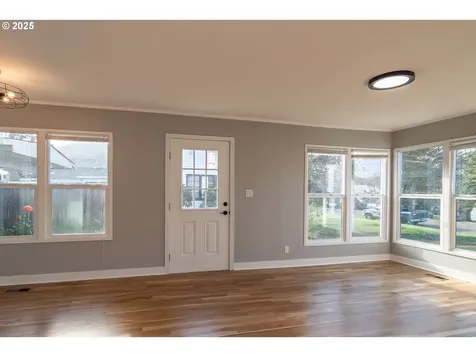 1551 NE Morris Street Roseburg OR 97470