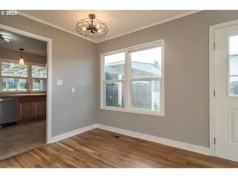 1551 NE Morris Street Roseburg OR 97470
