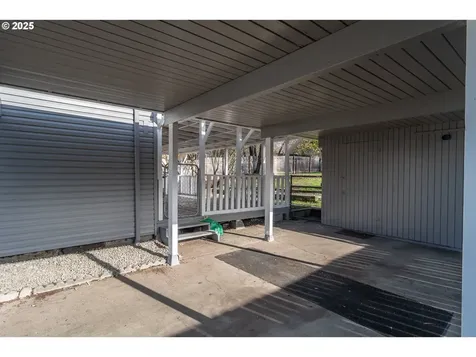 1551 NE Morris Street Roseburg OR 97470