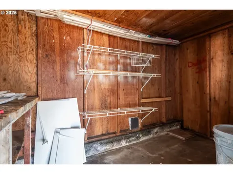 1551 NE Morris Street Roseburg OR 97470