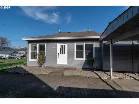 1551 NE Morris Street Roseburg OR 97470