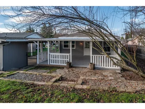 1551 NE Morris Street Roseburg OR 97470