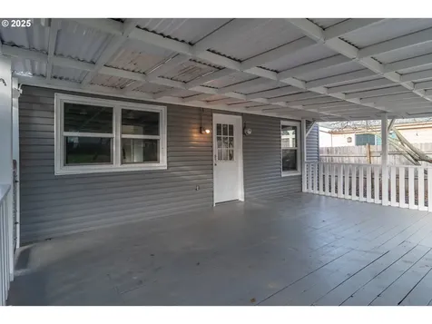 1551 NE Morris Street Roseburg OR 97470