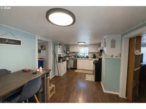 844 NE Johnson Street Myrtle Creek OR 97457