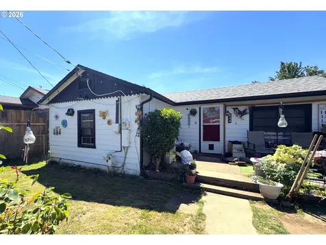 844 NE Johnson Street Myrtle Creek OR 97457