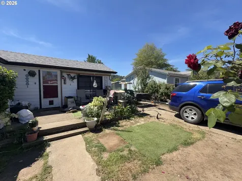 844 NE Johnson Street Myrtle Creek OR 97457