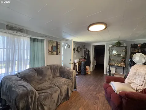 844 NE Johnson Street Myrtle Creek OR 97457