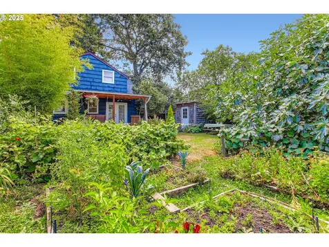 8325 N Newman Avenue Portland OR 97203