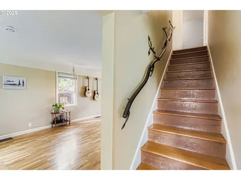 8325 N Newman Avenue Portland OR 97203