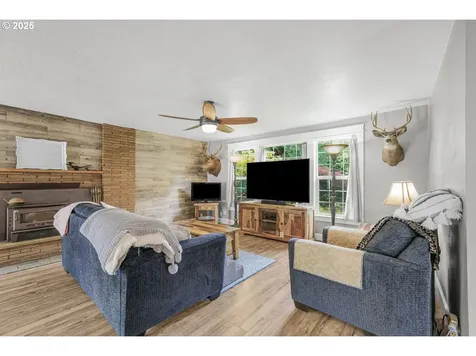 2472 Willamina Avenue Forest Grove OR 97116