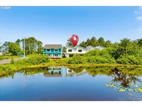 42 Washington Street Rockaway Beach OR 97136