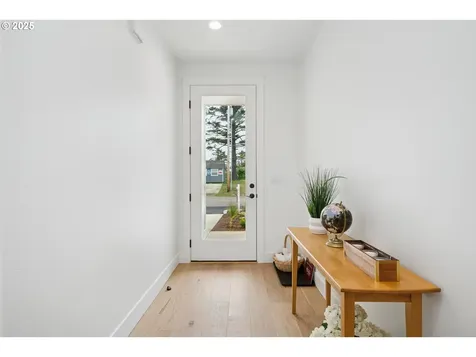 42 Washington Street Rockaway Beach OR 97136