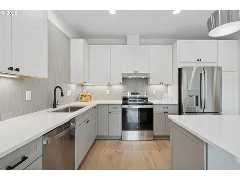42 Washington Street Rockaway Beach OR 97136
