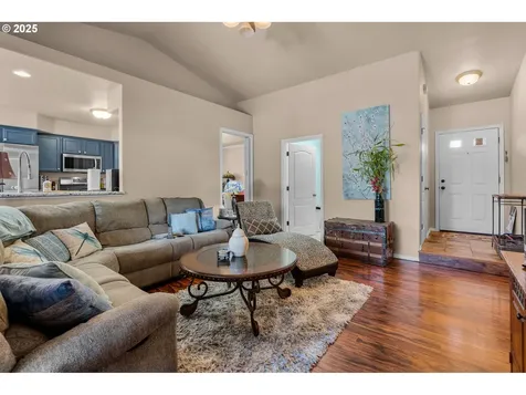 719 NE Quince Avenue Redmond OR 97756
