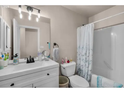 719 NE Quince Avenue Redmond OR 97756