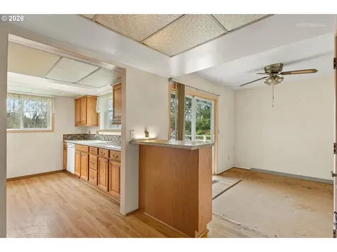15904 SE Harrison Street Portland OR 97233